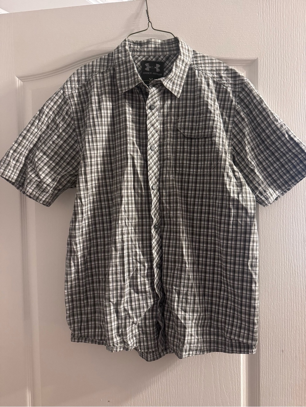 Men’s Under Armour dress shirt